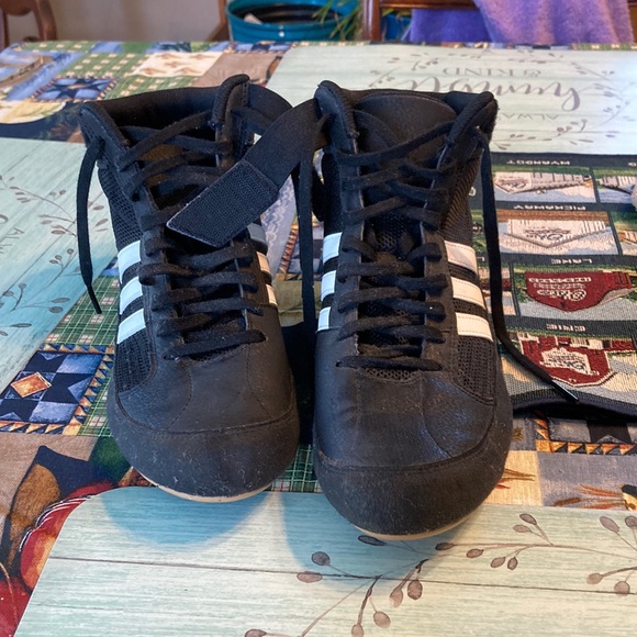 8.5 black adidas wrestling shoes - Picture 1 of 5